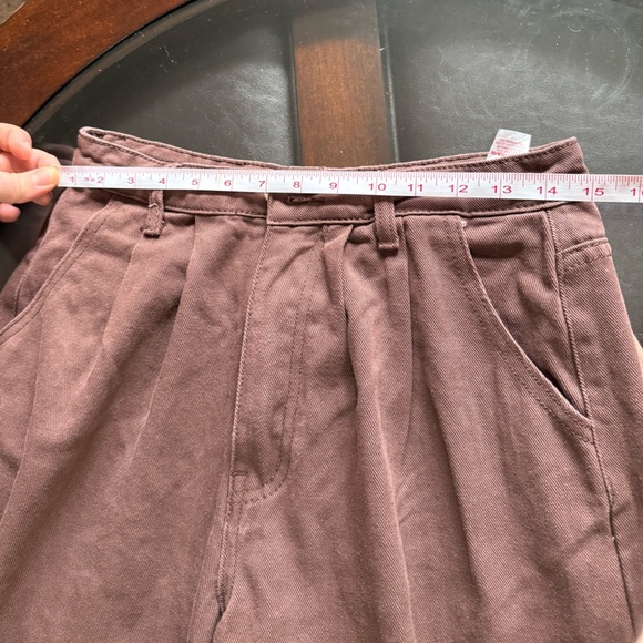 Pretty Little Thing Chocolate Seam Detail Wide Leg
Baggy Jeans - Picture 9 of 10